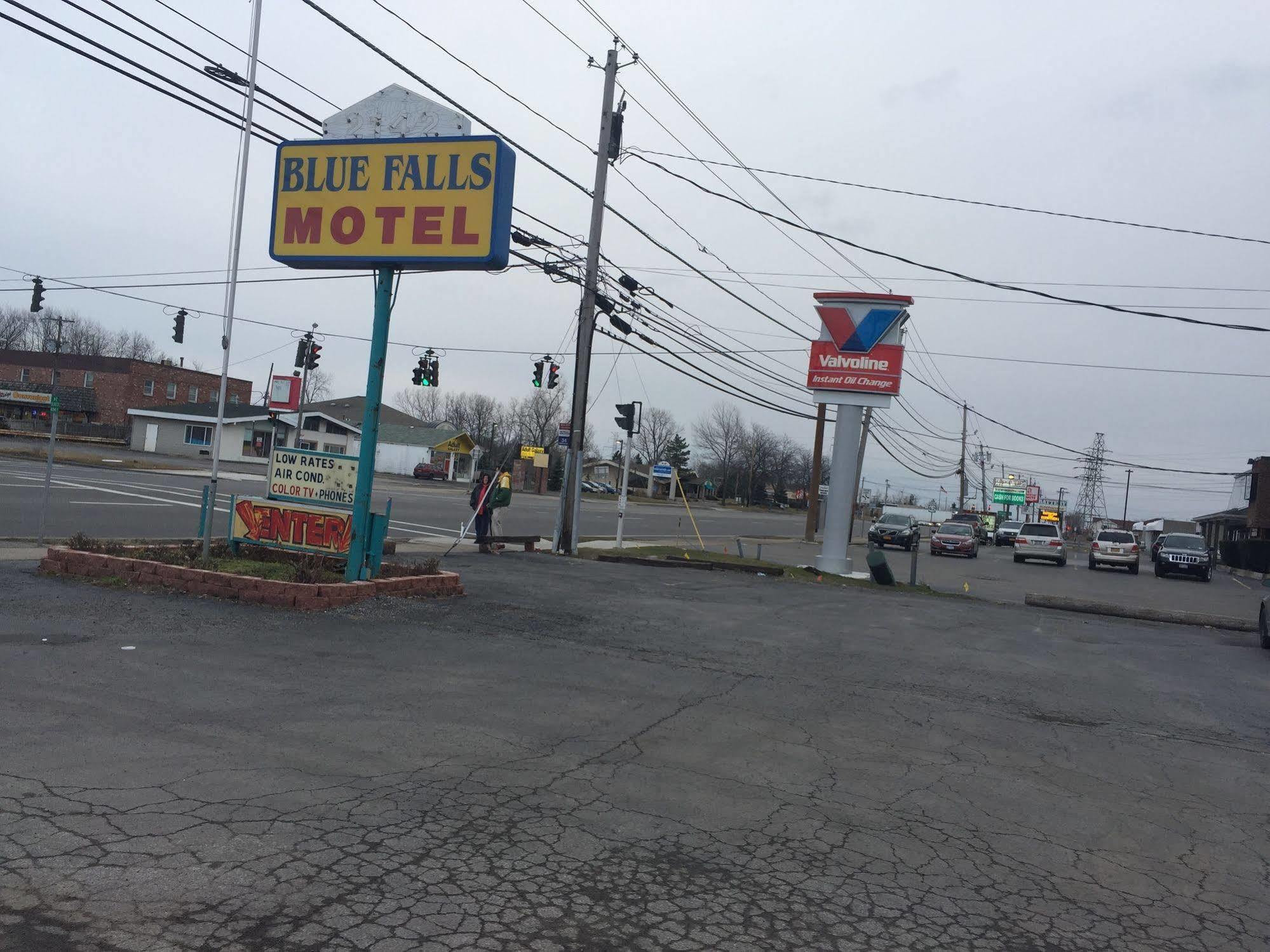 טונוונדה Blue Falls Motel מראה חיצוני תמונה