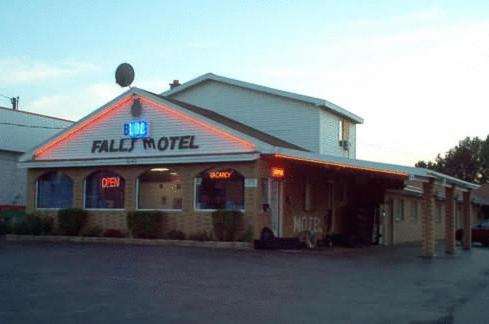 טונוונדה Blue Falls Motel מראה חיצוני תמונה